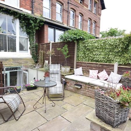 The Basement Apartment Lytham St Annes Exterior photo